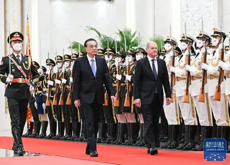 人生就是博-尊龙凯时股份董事长张锦红出席中德经济界代表座谈并发言